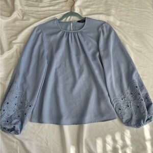 ✨Sale 5for$25✨ Express Blue Floral Sleeve Blouse